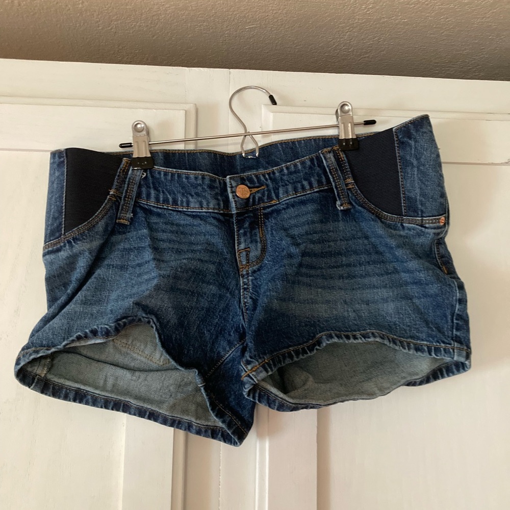 Isabel’s Maternity shorts